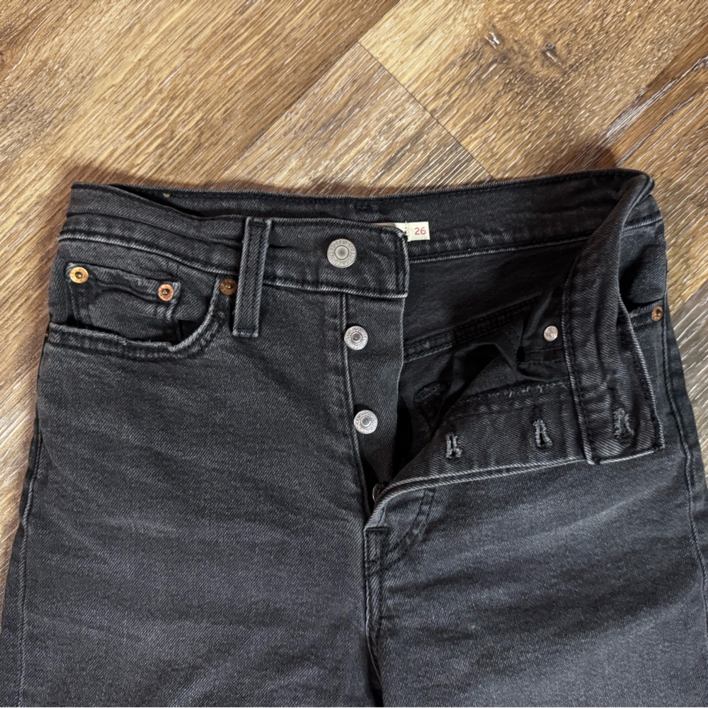 Levi's Wedgie Straight - Picture 3 of 5